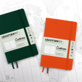 Ciemnozielony wodoodporny notatnik Leuchtturm1917 Outlines B6+ w kropki z elastyczną oprawą Flexcover.