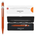 CD849-776 Caran d'Ache długopis 849 Colormat-X, pomarańczowy w pudełku Slimpack-03.jpg