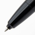 Pióro kulkowe Monteverde Engage One-Touch zbliżenie na wysuniętą końcówkę.