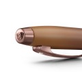 Zbliżenie na zwieńczenie długopisu Sheaffer Coffee Edition z widocznym symbolem filiżanki kawy w kolorze miedzianym.