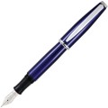 Pióro wieczne Monteverde Aldo Domani Blue CT ze zdjętą skuwką, prezentujące stalówkę JoWo oraz czarną sekcję uchwytu.