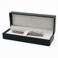 Pióro wieczne MONTEVERDE DAKOTA Stainless Steel w eleganckim zielonym pudełku.