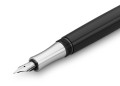 Czarne pióro wieczne Kaweco Student z polerowanego akrylu z chromowanym klipem i srebrną stalówką.