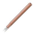 Pióro wieczne Kaweco Liliput Copper wykonane z litej miedzi o ciepłym odcieniu, widoczna srebrna stalówka.