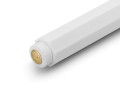 Długopis KAWECO CLASSIC SPORT White zbliżenie na złote logo na przycisku.