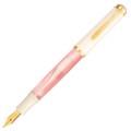 Pióro wieczne Pelikan M200 Cherry Blossom z białą skuwką założoną na tył korpusu.