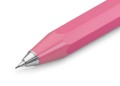 Końcówka ołówka Kaweco Skyline Sport Pink z wysuniętym grafitem o grubości 0,7 mm.