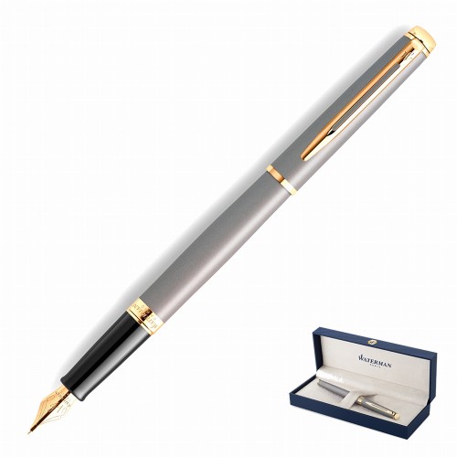 Szare pióro wieczne Waterman Hemisphere Stone Grey GT ze złotymi wykończeniami na białym tle.