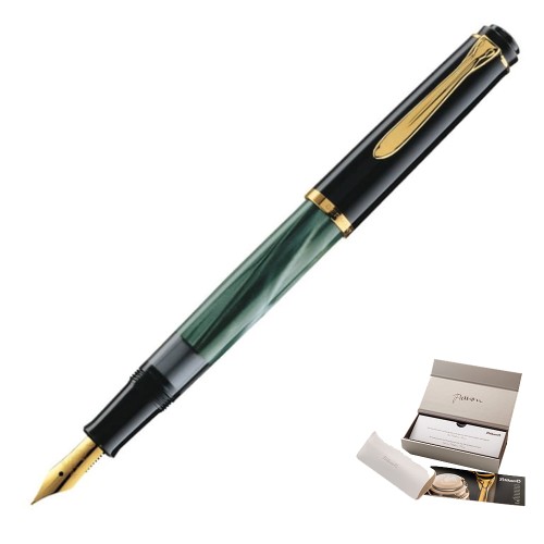 Pozłacana stalówka pióra wiecznego Pelikan M200 zielony marmur na tle transparentnego okienka podglądu atramentu