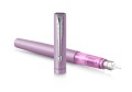 Fioletowe pióro wieczne Parker Vector XL Lilac z chromowaną stalówką i przezroczystym uchwytem.