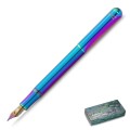 Małe pióro wieczne Kaweco Liliput Kolibri o tęczowym, multikolorowym wykończeniu, wykonane z aluminium.
