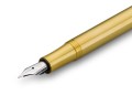 Pióro wieczne Kaweco Liliput Brass wykonane z litego mosiądzu o złocistym odcieniu, widoczna srebrna stalówka.