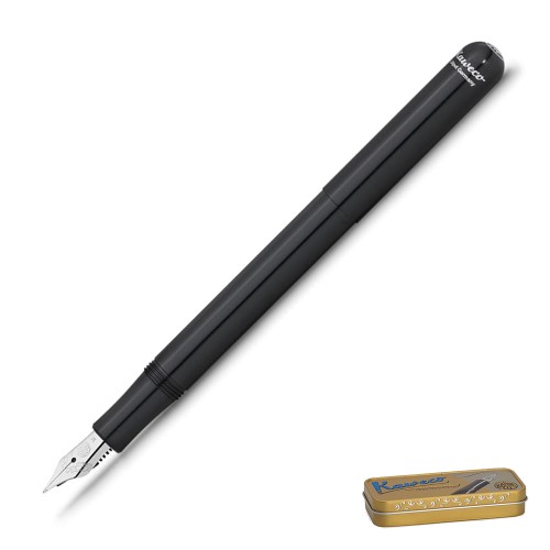 Czarne pióro wieczne Kaweco Liliput Black z anodyzowanego aluminium z zakręcaną skuwką w wersji otwartej i zamkniętej.