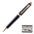 Elegancki długopis EXO Sagitta w kolorze czarnym ze złotymi wykończeniami ułożony obok etui Premium.