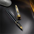 pioro-wieczne-sheaffer-legacy-9065-otwarte-skuwka-obok-biurko