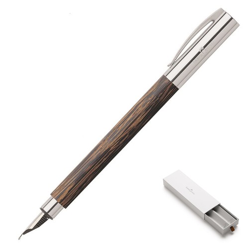 Pióro wieczne Faber-Castell Ambition Coconut z naturalnego drewna z chromowaną skuwką i tłoczkiem.