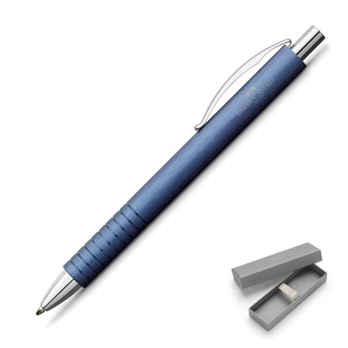 Niebieski długopis Faber-Castell Essentio wykonany z aluminium z ergonomicznym uchwytem i metalowym klipsem.