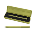 Zielony-dlugopis-Pelikan-Ineo-w-otwartym-metalowym-etui-prezentowym