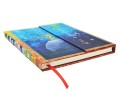 Notes Paperblanks Maly Ksiaze lezacy pod katem z widoczna asymetryczna klapa magnetyczna i czerwona zakladka wstazkowa.