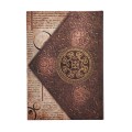 Tylna okladka luksusowego notesu Paperblanks Wicked The Grimmerie z widocznymi magicznymi runami i ozdobnym motywem graficznym.