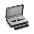 Pióro wieczne Sheaffer Legacy Heritage zaprezentowane w otwartym, eleganckim pudełku z dedykowanym etui.