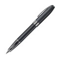 Pełny widok pióra wiecznego Sheaffer Legacy Chevron Matte Black na białym tle.