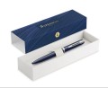 Długopis Waterman Impression Blue CT umieszczony w otwartym, eleganckim pudełku prezentowym Pióroteki.