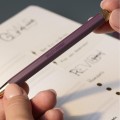 Długopis żelowy Leuchtturm1917 Drehgriffel Nr. 1 Bullet Journal Edition w kolorze fioletowym Purple26 z mosiężnymi akcentami