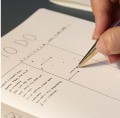 Długopis żelowy Leuchtturm1917 Drehgriffel Nr. 1 Bullet Journal Edition w kolorze fioletowym Purple26 z mosiężnymi akcentami