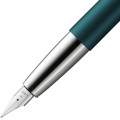 Polerowana stalówka oraz metalowa sekcja pióra wiecznego Lamy studio petrol