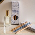 zestaw-3-perfumowanych-olowkow-caran-d-ache-toile-de-jouy-detal