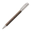 Elegancki długopis Faber-Castell Ambition Coconut z korpusem wykonanym z jasnego drewna kokosowego i srebrnymi wykończeniami.